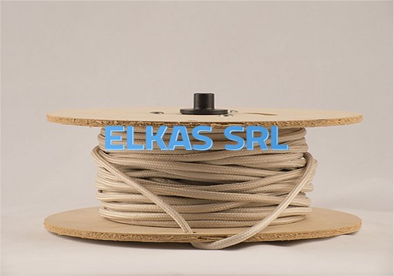 Nuestros cables cuentan con certificación. Además cuentan con un proceso de pegado que evita que se despelucen en su armado.